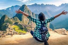 Solo Travel Overview: Explore Benefits, Challenges, Essential Tips, and Practical Advice