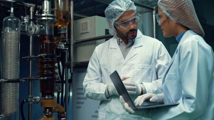 Industrial Chemicals Knowledge: Complete Guide to Uses and Industry Basics