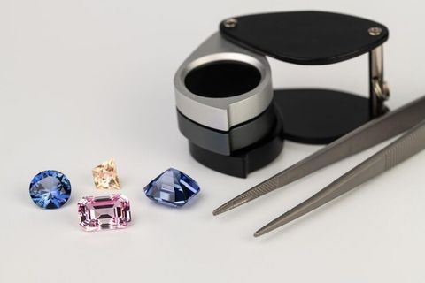 Gemstone Cuts & Settings Guide: Types, Styles, and Visual Explanation